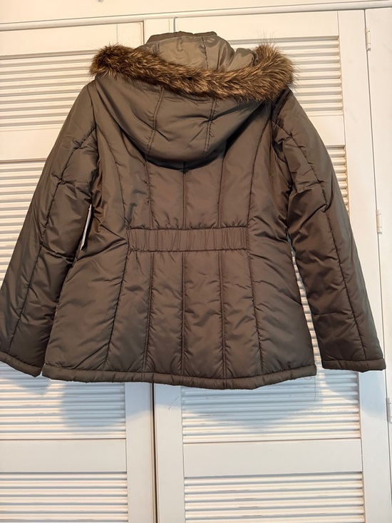 FADED GLORY Olive Green Quilted Hooded Puffer Jacket with Faux-Fur Trim - Picture 2 of 7